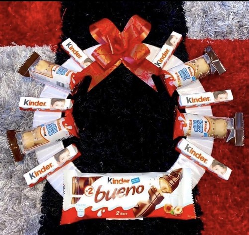 Chocolate wreath kinder - chocolate, bueno