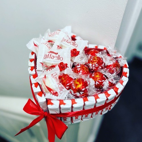 Chocolate kinder bueno heart - bueno,