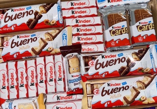 Kinder chocolate gift - chocolate, hamper