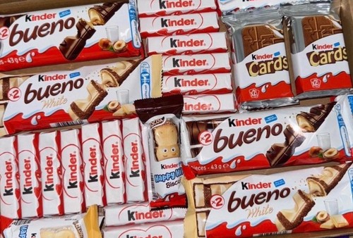Kinder chocolate gift - chocolate, hamper